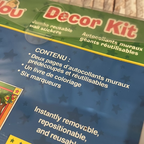 Caillou Decor Kit: Prepositional Stickers - Picture 6 of 7